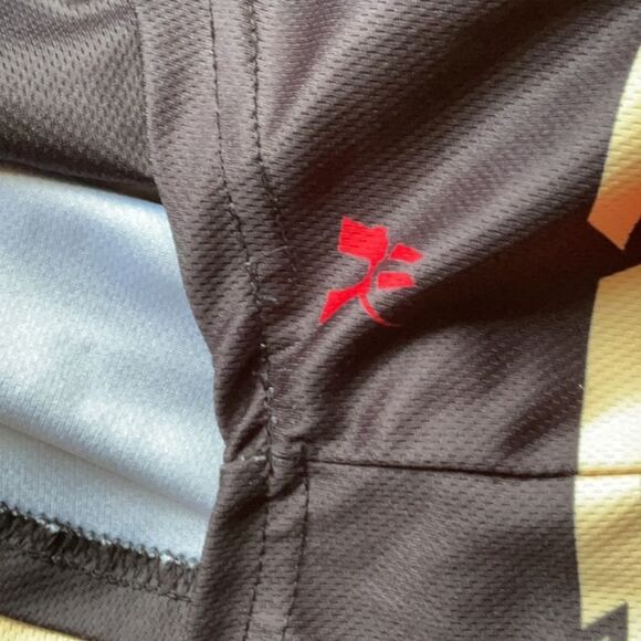 Squatch Squad Cream Red Black Jersey Short Sleeve Tee Shirt Men XXL Polyester - Picture 5 of 5